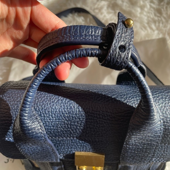 Like new, 3.1 Phillip Lin mini Pashli Leather Satchel in Navy - Picture 4 of 12